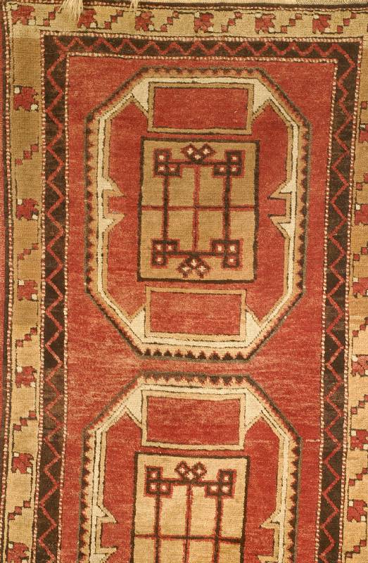 Anatol, ca. 40 Jahre, Wolle auf Wolle, ca. 327 x 90 cm, SchÄtzwert: 850.- EURO, EHZ: 3 SchÄtzwert: 850 EURO.