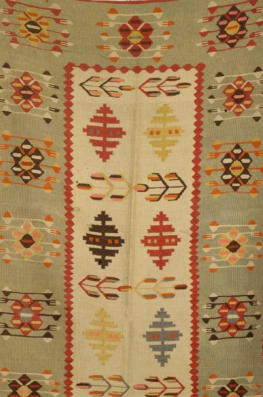 Kelim, Anatolien, um 1910, ca. 266 x 130 cm, Schätzwert: 850.- EURO, EHZ: 4, Fransenseite rep.bedürftig