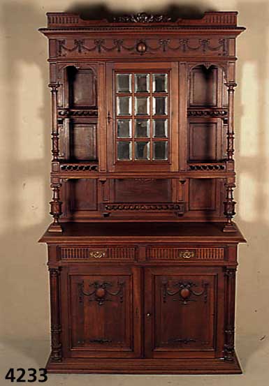 Vielzweckschrank, Frankreich, um 1890/1900, Umkreis von Dijon, eklektizistischer Stil, Elemtente des Klassizismus und des Barock mit der ...