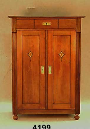 Vertiko, deutsch, um 1905/10, Jugendstil, Korpus Weichholz/Hartholz, Nußbaumfurnier, Front auf Rahmen gearbeitet, sparsame Intar- sien in Birke, ...
