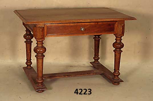 Schreibtisch, deutsch, um 1890/19000, Korpus Weichholz, Buche und Nußbaum massiv, schÖne Drechselarbeit, Balusterbeine, diese t-fÖrmig ...