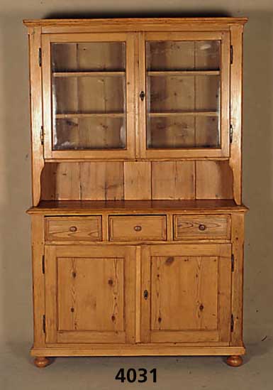 BauernkÜchenschrank, deutsch, um 1860/80, Front auf Rahmen gearbeitet, Kiefer und Zierbelkiefer, original GlÄser, Leisten und FÜße z.T. ...