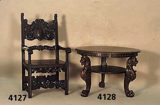 Etagentisch, deutsch, um 1925/30, Eiche massiv, Eichefurnier, im Renaissancestil, mit TatzenfÜßen, Beine mit Schnitzereien aus dem Vollholz, ...