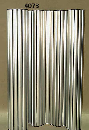 Paravent Viper, entworfen 1996 von Hans Sandgren Jakobsen, DÄnemark, Aluminium, flexi- bel stellbar, AusfÜhrung Fritz Hansen, inno- vativ, H. ca. ...