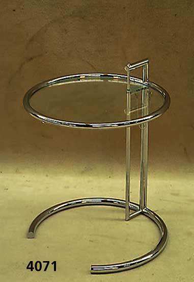 Eileen Gray Beistelltisch, "Adjustable table", Chromgestell, hÖhenverstellbar, einge- legte Glasplatte, mit original Klebeschild, ca.
