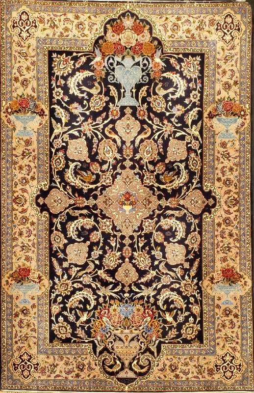 Esfahan fein, Zentralpersien, ca. 10 Jahre alt, feine hochwertige Korkwolle mit und auf S eide, ca. 240 x 157 cm, SchÄtzwert: 6300,- EUR O, sehr ...