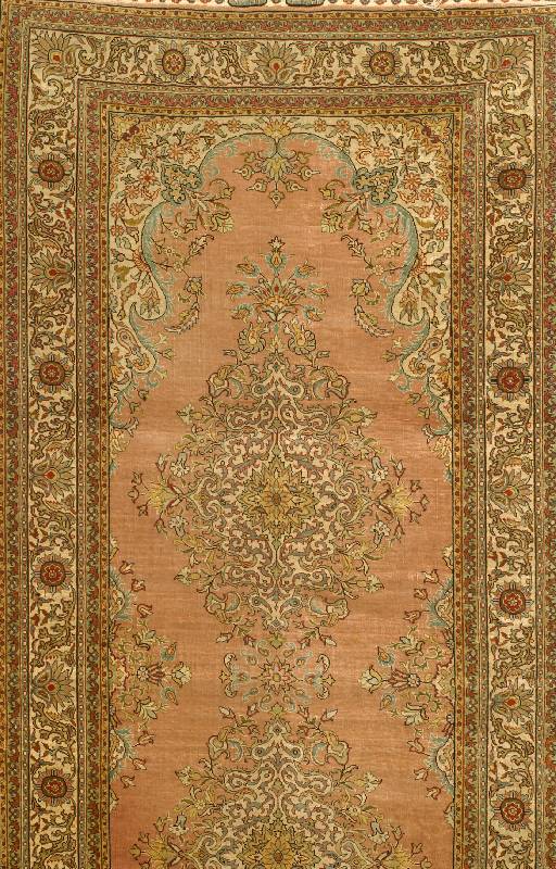 Istanbul Seide, TÜrkei, um 1960, reine Naturseide, ca. 212 x 92 cm, SchÄtzwert: 3500.- EURO, EHZ: 2-3