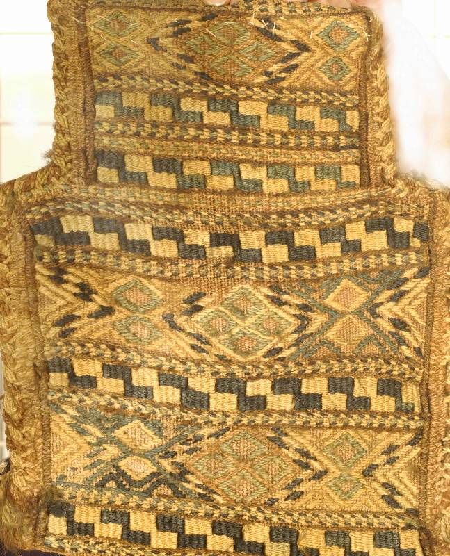 Salztashe, Azerbaijan, ca. 60 Jahre, Wolle auf Wolle, ca. 30 x 24 cm, EHZ: 2 SchÄtzwert: 650 EURO.