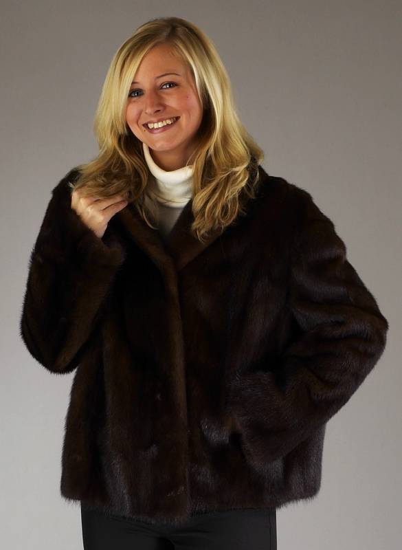 Nerzjacke, dunkelbraun, Gr. ca. 40/42, gerade Ärmel, 2 Einschubtaschen, RÜckenl. ca. 58 cm
