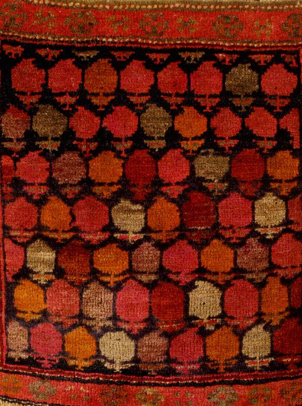 Gabbeh Taschenfront, Persien, um 1920, Wolle auf Wolle, ca. 54 x 52 cm, SchÄtzwert: 750.- EURO, EHZ: 3