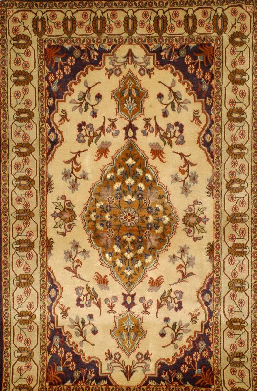 Ghom, Persien, um 1950, Flor Wolle mit Seide, ca. 175 x 106 cm, SchÄtzwert: 1100.- EURO, EHZ: 2