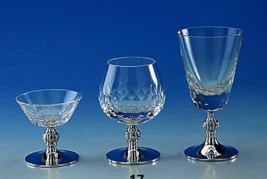 Großes Set GlÄser, FÜße 925er Silber, Italien, 50er Jahre, best. aus: 5 LikÖr- schalen, 5 WeinglÄser und 9 Cognacschwenker, H ca. 7, 14 und ...