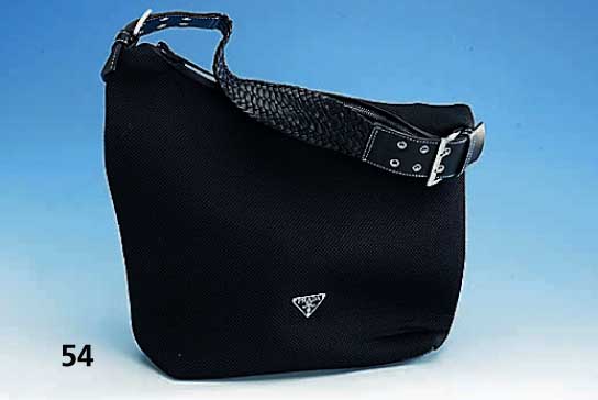 Damenschopper PRADA, schwarzer Nylon, breitet Tragriemen Leder, geflochten, ca. 36 x 40 cm