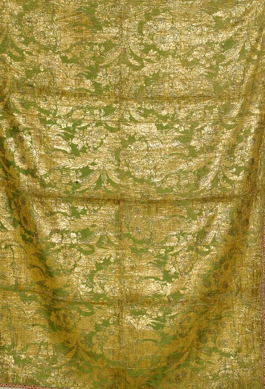 Osmanischer Seidenbrokat a.d, Hofmanufaktur d.tÜrk.Sultane, 17 Jhdt., ca. 165 x 123 cm, SchÄtzwert: 4500.- EURO, GrÜner Fond mit BlÜten und, ...