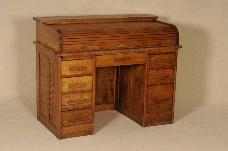 RollbÜro, deutsch, um 1910, Korpus Weichholz , Eiche massiv, auf Rahmen gearbeitet, sparsame Inneneinrichtung mit AblagefÄchern, sehr gute ...