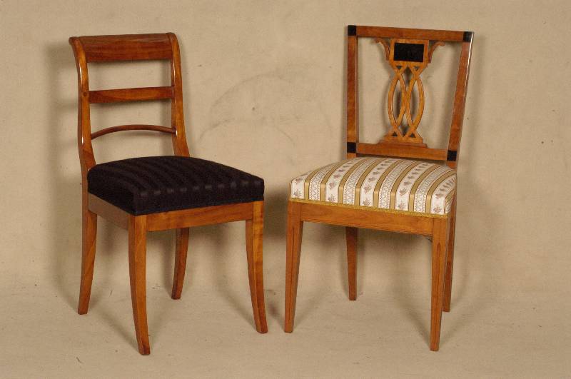 2 StÜhle, Biedermeierstil, Kirsche massiv, sehr stabil, nach altem Vorbild, gut gearbeitet, wohnfertig, ca. 89x46x42 cm, Sh. 51, St. 37 cm