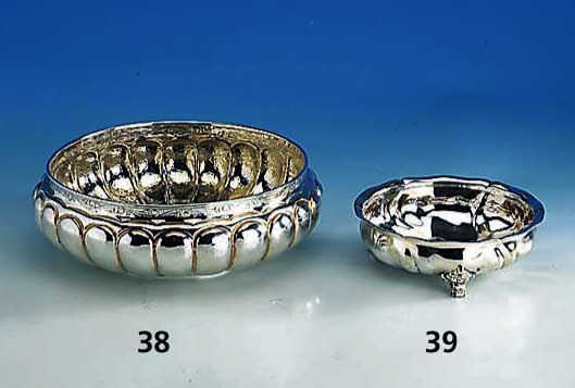 Anietschale Binder SchwÄbisch GmÜnd, ca. 60er Jahre, Gew. ca. 175 g, gebaucht, 3 verzierte FÜße, H. ca. 5.5 cm, D. ca. 16 cm