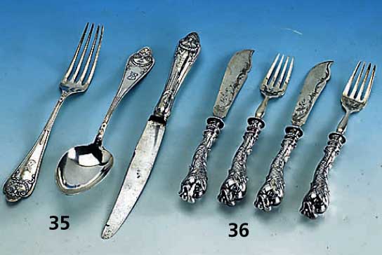 Fischbesteck fÜr 4 Personen 800er Silber, deutsch wohl DÜsseldorf um 1890, Bahner, Griffe in Form von Delphinen nach Barockvor- bild, 4 Messer ...