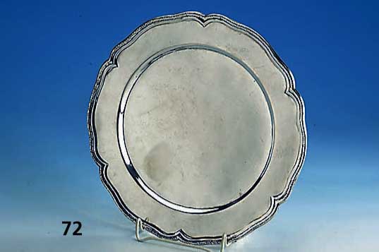 Silberteller, 900er Silber, Handarbeit, blumenfÖrmiger Teller, berieben, D. ca. 28 cm Gewicht 590 g