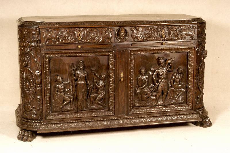 Große Anrichte, deutsch, um 1900, Renaissancestil, Korpus Weichholz, Eiche massiv, Eichefurnier, Gestell auf TatzenfÜßen, abgerundete Ecken mit ...