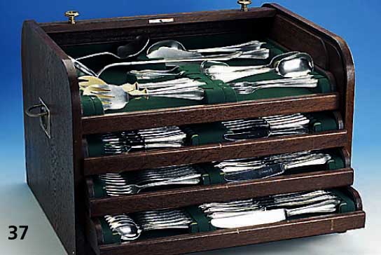 Besteck fÜr 12 Personen, 90er Silberauflage, 30er Jahre, best. aus: 12 Menuemesser, 12 Menuegabeln, 12 MenuelÖffel, 12 KaffeelÖffel, 12 ...