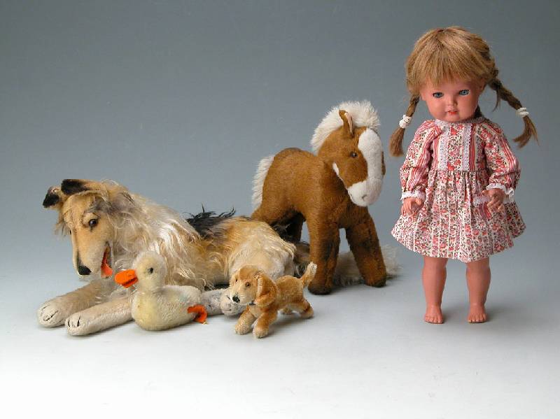 Konvolut Steiff-Tiere, 50er/60er Jahre, 1 x Spiel-Ente, 10 cm; 1 x Hase Sassy, 30 cm; 1 x Dachshund Bazi, 14 cm; 1 x Pferd Ferdy, 34 cm; 1 x ...