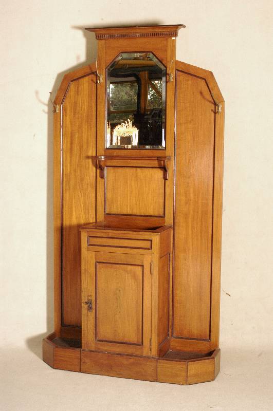 ArtDeco-Gaderobe, um 1920, Teakholz massiv, facettiert geschliffener Spiegel, Kleiderhaken aus Messing, mit Vorrichtung fÜr SchirmstÄnder und ...