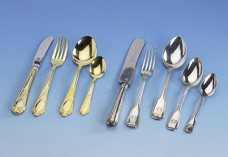 Besteck fÜr 12 Personen, 24 kt hartverg., Solingen Germany, bestehend aus: 12 Messer, 12 Gabeln, 12 LÖffel, 12 Kaffee- lÖffel, 12 ...