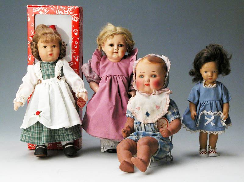 Zelluloidpuppe, KÄmmer & Reinhard, 728/3, braune Schlafaugen, offener Mund, zwei ZÄhne blonde MohairperÜcke, H. 33.5 cm, l. bespielt