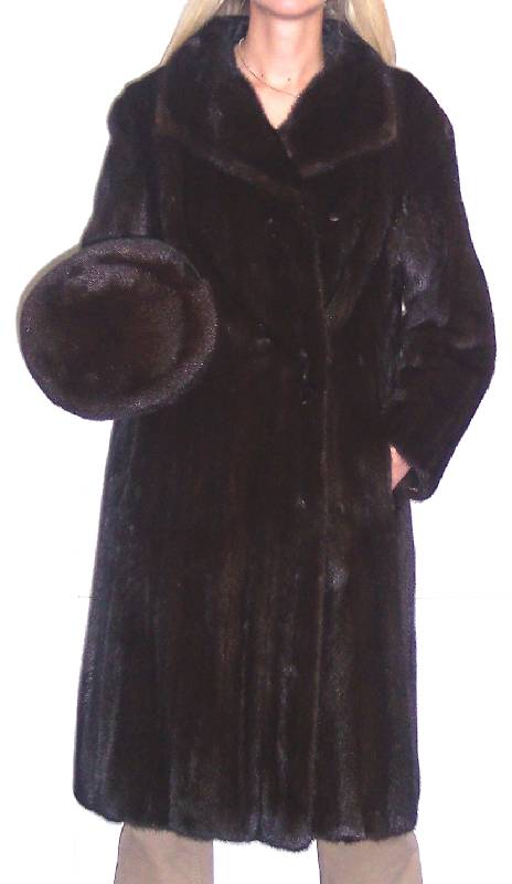 Dunkelbrauner Nerzmantel mit MÜtze SAGA MINK, Gr. 46, lÄngstverarbeitete Felle, braun gemustertes Innenfutter, gerade Form, RÜckenl. ca. 104 cm