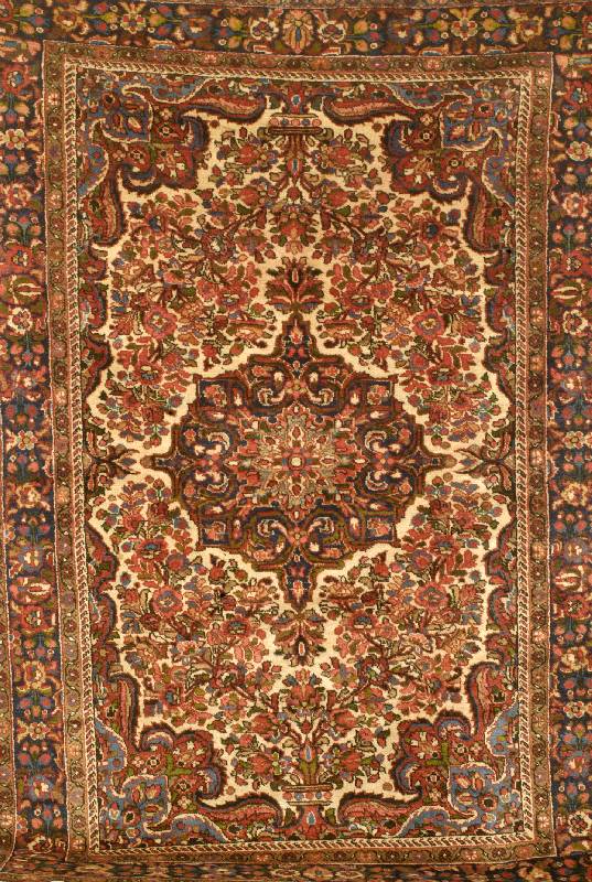 Lilian, Persien, ca. 35 Jahre, Wolle auf Baumwolle, ca. 210 x 143 cm, SchÄtzwert: 750.- EURO, EHZ: 2