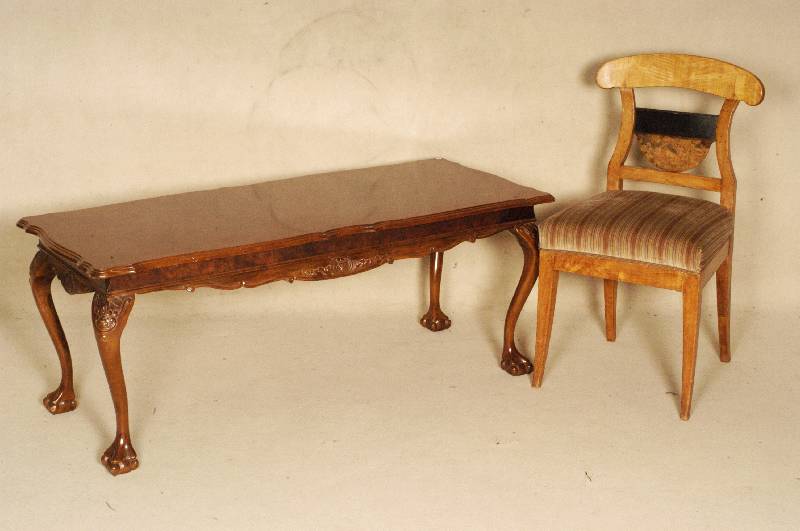 Stuhl, deutsch, um 1800, Biedermeier, aus verschiedenen HÖlzern, u.a. Kirschbaum, Birke und Ahorn, schÖne strenge Beine, typisch aus der Zeit, ...
