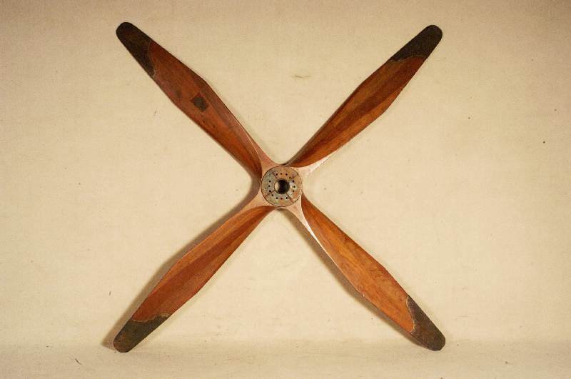 Propeller, England, wohl 30er/40er Jahre, signiert Boulon & Paul, Limited LP 982a, eardmore f.e. 28, RP No. 1124D, EdelhÖlzer in verschiedenen ...