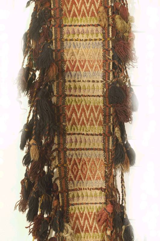 Zeltband-Ersari, Torkmenistan, um 1900, Wolle auf Wolle, ca. 540 x 10 cm, Schätzwert: 950.- EURO, EHZ: 3