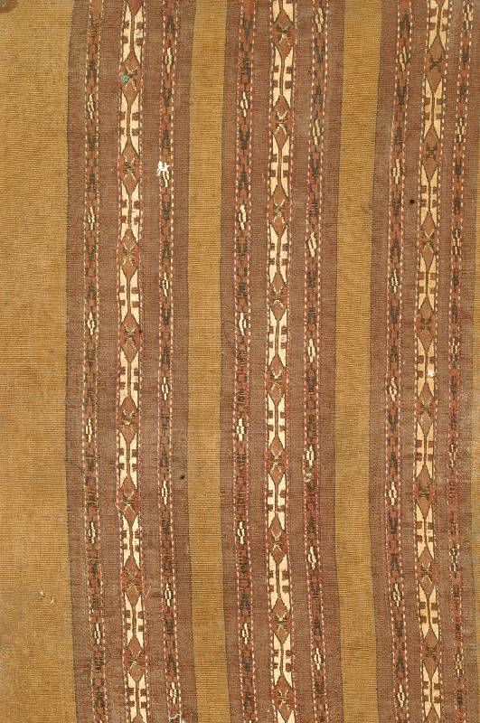 Tekke Ak-Tschowal, Turkmenistan, um 1850, Wolle auf Wolle, ca. 97 x 45 cm, Schätzwert: 1000.- EURO, EHZ: 3