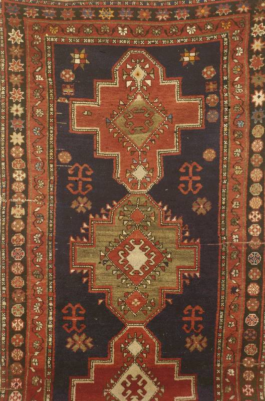 Kazak, Russland, Datiert 1915, Wolle auf Wolle, ca. 245 x 130 cm, Schätzwert: 2200.- EURO, EHZ: 4-5