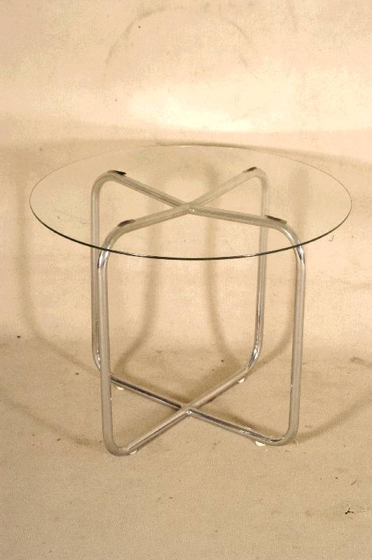 Glastisch, Entwurf Marcel Breuer 1932, 50er Jahre, Stahl verchromt, Platte sekundÄr, sehr selten, in der Literatur abgebildet, H. ca. 60 cm, D. ...