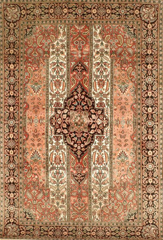Kashmir Seide, Indien, ca. 10 Jahre, Seide auf Baumwolle, ca. 273 x 187 cm, Schätzwert: 1500.- EURO, EHZ: 2