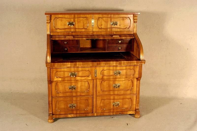 RollsekretÄr, deutsch, um 1870, Korpus Weichholz, Kirschbaumfurnier gespiegelt, Oberteil mit Schubladen und Rollo, Arbeitsplatte ausziehbar, ...