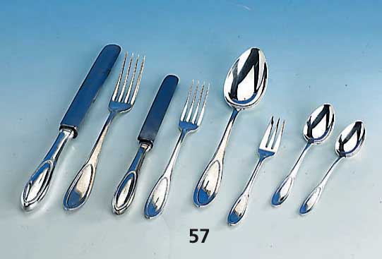 Besteck fÜr 12 Personen, 800er Silber, Koch & Bergfeld, best. aus: 12 Messer (Klingen Stahl, Griffe gefÜllt), 12 Gabeln, 12 LÖffel, 11 ...