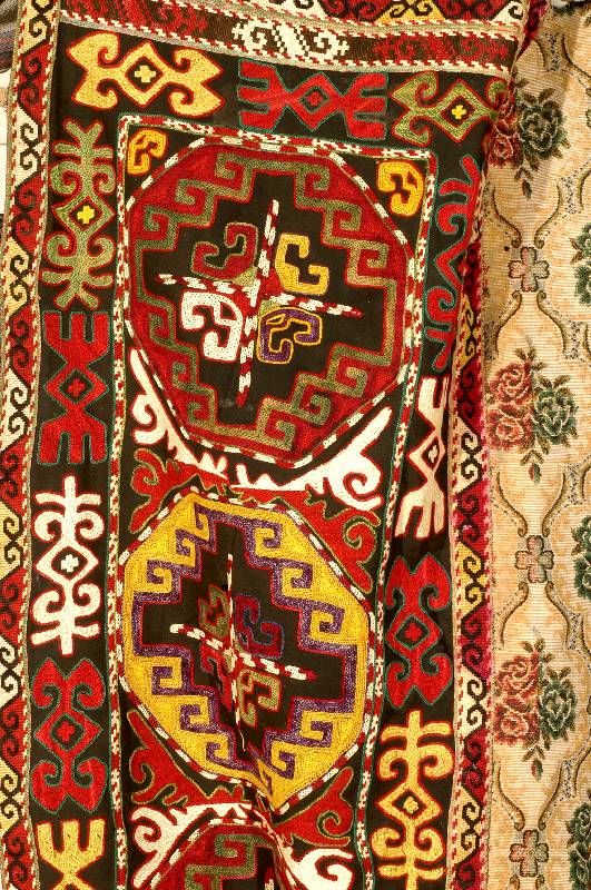 Transporttasche, Mafrash, Turkmenistan, um 1920, Seide auf Baumwolle, ca. 105 x 45 x 30cm, Schätzwert: 900.- EURO, Petit-Point, EHZ: 4. Aufwendige ...