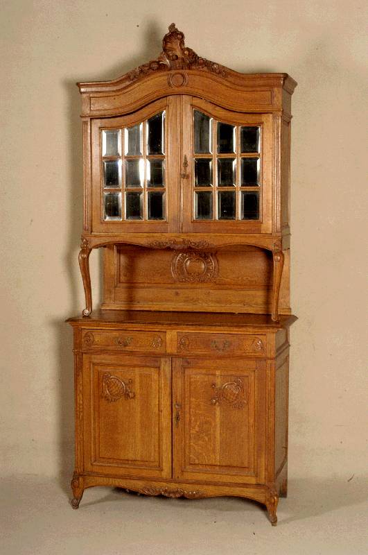 AufsatzmÖbel, Belgien, um 1880/90, Eiche massiv, auf Rahmen gearbeitet, Oberteil zweitÜrig mit vielen facettierten Spiegelglasscheiben, ...
