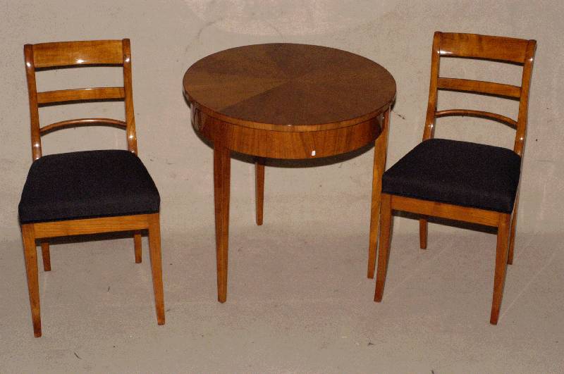 2 StÜhle, im Biedermeierstil, Kirschbaum massiv, sehr stabil, nach altem Vorbild, gut gearbeitet, StilmÖbel, wohnfertig, ca. 90x48x45 cm, Sh. 49 ...