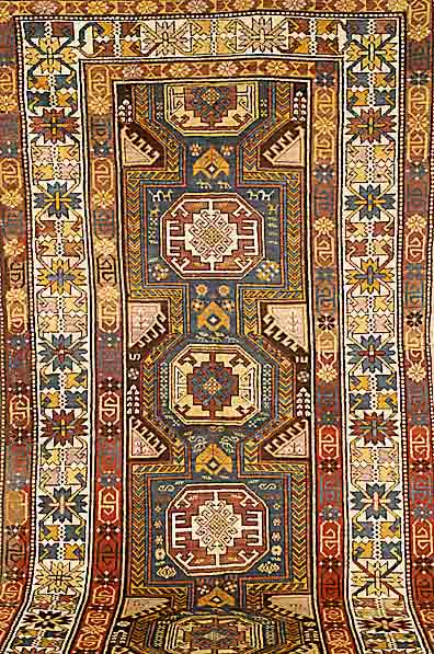 Kazak, Rußland, um 1920, Wolle auf Wolle, ca. 306 x 159 cm, SchÄtzwert: 2900.- EURO, EHZ: 3-4