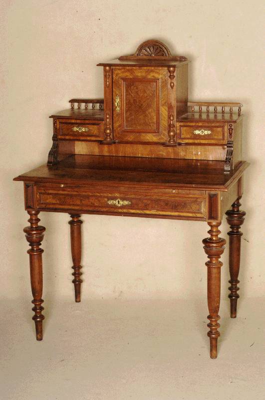 Damenaufsatzschreibtisch, deutsch, um 1890/1900, GrÜnderzeit, Korpus Weichholz, Wurzelnußfurnier, Kanten Nußbaum massiv, Beine mit schÖner ...
