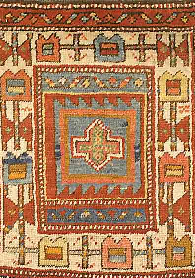 Kaukasiche Taschenfront, Rußland, um 1900, Wolle auf Wolle, ca. 52 x 51 cm, SchÄtzwert: 690.- EURO, EHZ: 4