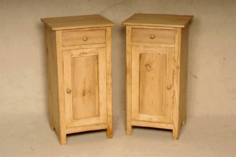 NachtschrÄnkchen, deutsch, um 1910, Weichholz massiv, kleine TÜr und Schublade, gelaugt, geschliffen und gewachst, ca. 81x42x38 cm, Abbildung ...