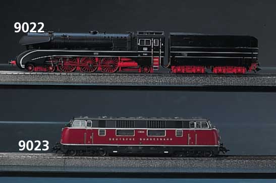 E-Lok, MÄrklin, Spur HO, 2. HÄlfte 20. Jh., Baureihe V 200 DB, Nr. V 200 018, l. bespielt, im Orig.-Karton, sehr guter Zustand, sammelwÜrdig
