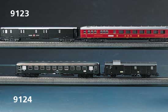 2 Wagen-Sets, MÄrklin, Spur HO, 2. HÄlfte 20. Jh., Oldtimer Wagen-Set der SBB: 3 Durchgangswagen Epoche III; Schnellzugwagen -Set ...
