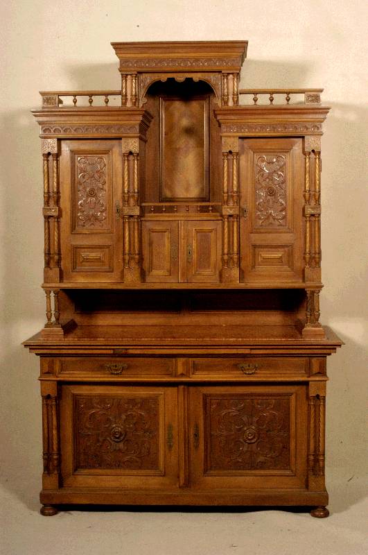 Aufsatzbuffet, sÜddeutsch/Österreich, um 1880 , Korpus Weichholz, Nußbaumfurnier, auf Rahmen gearbeitet, Inlets oben und unten mit schÖnen ...